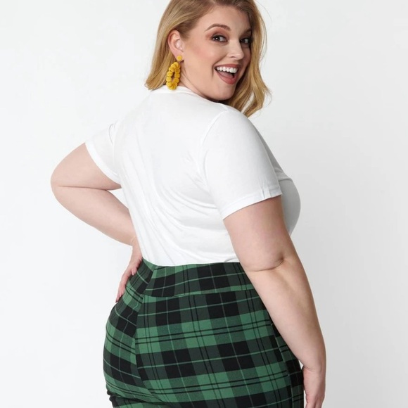 Unique vintage x hasboro RULE BREAKER T-shirt size small - Picture 2 of 4